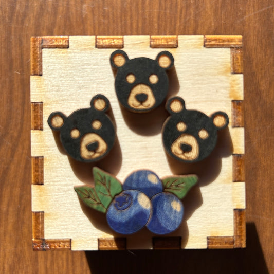 Three bears in the blueberries tiny treasure box